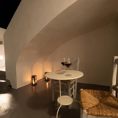 White Orchid Cave House & Studio Pyrgos Kallistis ภายนอก รูปภาพ